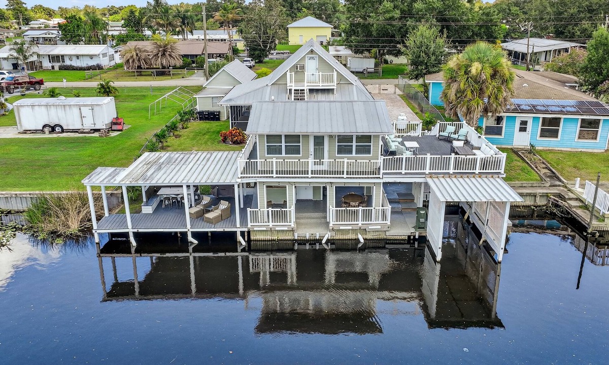 Taylor Creek House | The Ultimate Lake Okeechobee Fishing Retreat