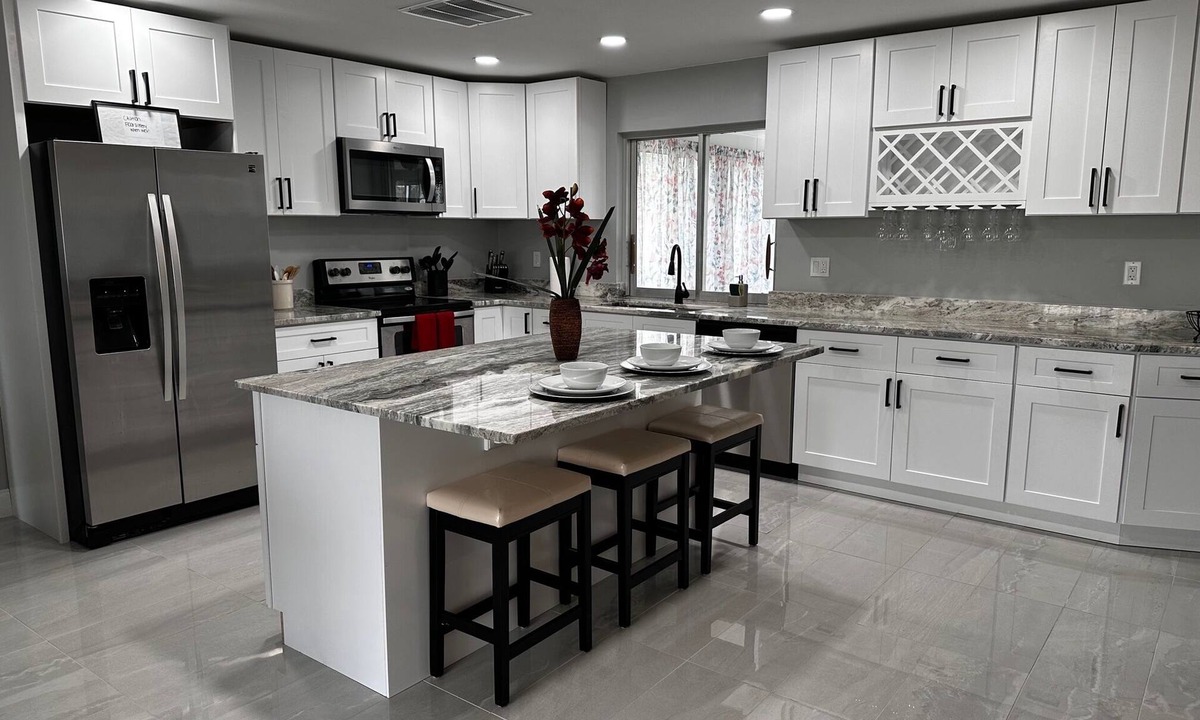 Yacht Club House | TOTALLY RENOVATED beautiful Pool home in Yacht Club on a Canal- Bring your boat!