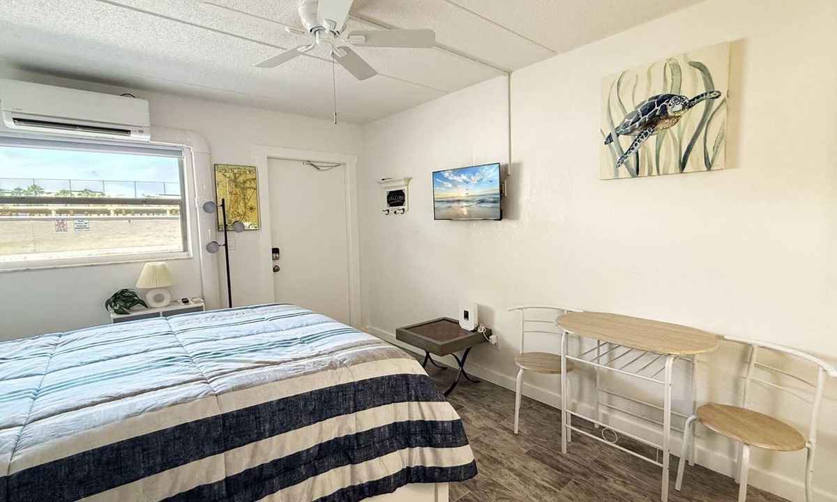 Golden Beach Apartment | Venice Villas Studio – Beach Days & Pool