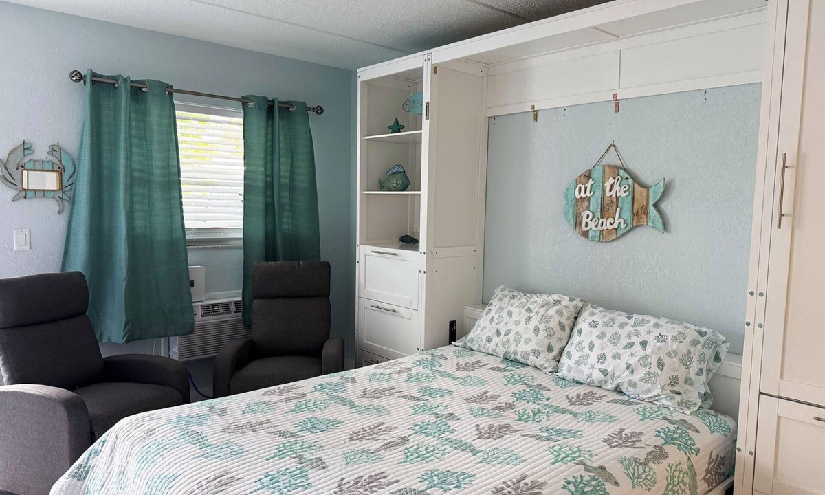 Golden Beach Apartment | Venice Villas Studio – Ground Poolside Retreat