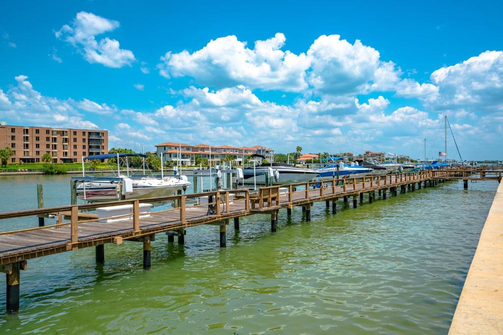 Bayway Isles Apartment | Villa on Point Brittany 5