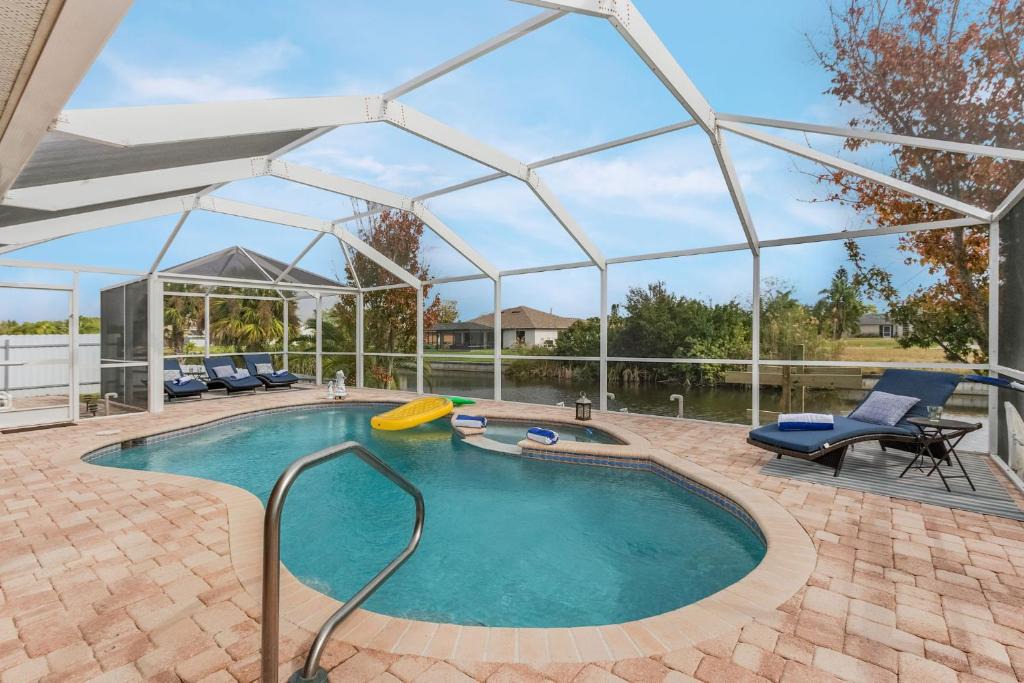Trafalgar House | Villa Three Sisters - Roelens Vacations