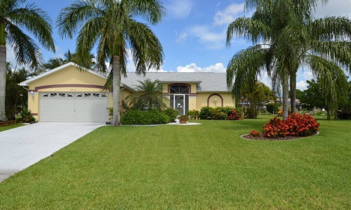 Cape Coral House | Villa Tropical Paradise, Pool + Spa, Gulf access, boat for additional fee