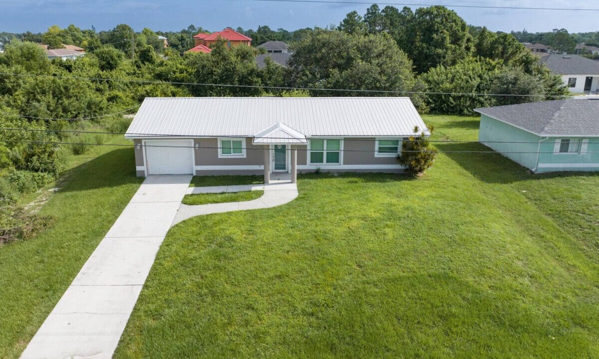 Lehigh Acres House | Villa Varges - Be our Guest!
