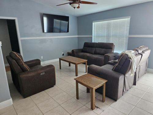 Lehigh Acres House | Villa Varges Be our Guest
