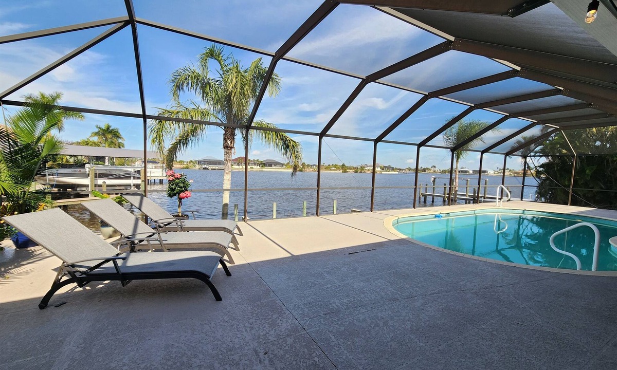 Burnt Store House | Water Front, Heated Pool, Tiki, Large Lanai