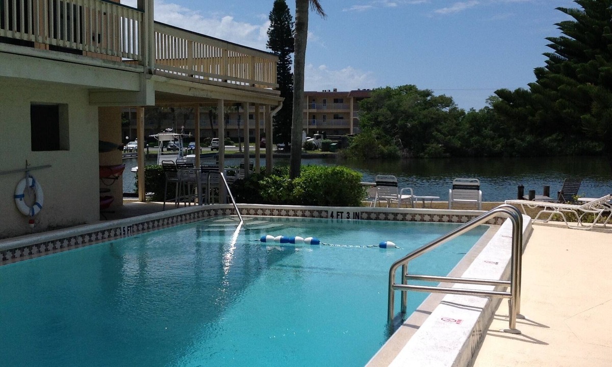 Siesta Key Condo | Water Front on Turtle Lagoon. Minutes from Turtle Beach & Siesta Key Beach