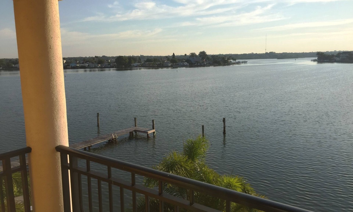 Redington Shores House | Waterfront Beach Townhouse: The best of the beach and the bay
