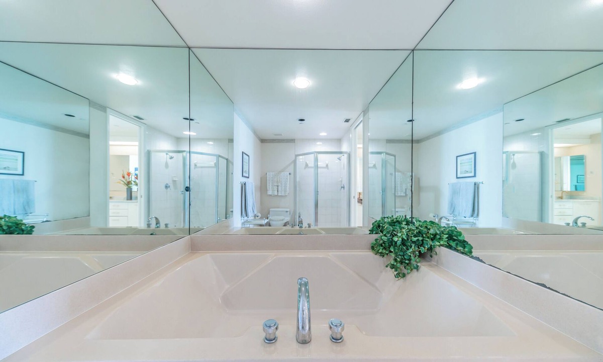 Sand Key Condo | WHITE SANDS BEACHFRONT SUNSET SUNRISE LUX EVERY ROOM SEA 3POOLS SPAS IN/OUT