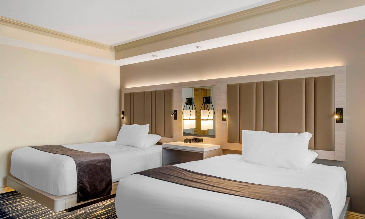 Punta Gorda Hotel | Wyvern Hotel, an Ascend Collection Hotel