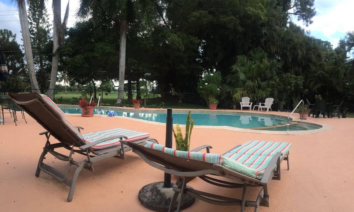 Coquina Sands Apartment | Zen Garden Private Guest House by Beach n Golf