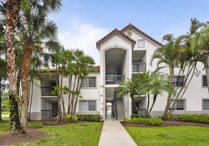 Apartment ∙ 2 bedrooms ∙ 4 guests in Delray Beach