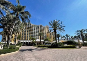 BEACHFRONT - @ the Ritz Carlton 5 Star Resort & Spa - Tennis - Key Biscayne Fl in Key Biscayne