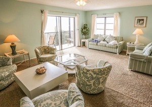 Cute coastal condo directly on beach + great views