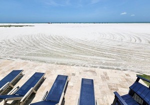 Daydreaming of a getaway with beach days, dips in the pool, local dining and fun filled adventurous days. Let your adventure begin at Island Winds, condo 522!