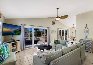 Private Home 1 Block to Beach with Pool and Hot Tub!
