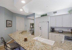 Regatta - Walking Distance to the Beach!