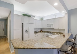 Regatta - Walking Distance to the Beach!