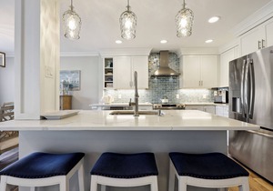 Renovated villa with fairway views, community pool & sundeck! in Hilton Head Island