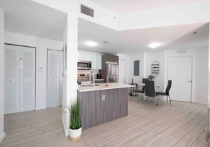 Subtle 2 Bed in Edgewater/Downtown W/Free Parking in Miami