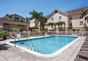 Wonderful Vacation Stay! 2 Convenient Units, Pool, Near Lakes Regional Park
