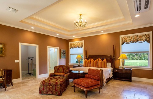 Rural Estates House | 1 bed / 1 bath Suite 11 in Naples, FL Bed & Breakfast. Fully furnished with amenities.