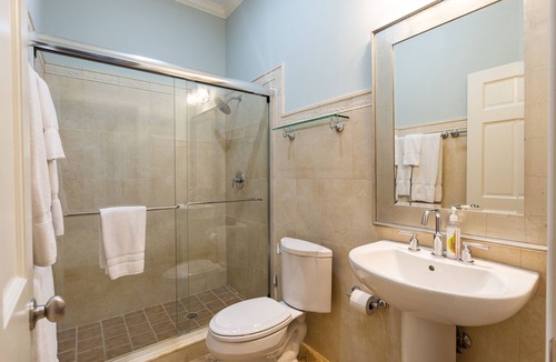 Rural Estates House | 1 bed / shared bath Suite 08B in Naples, FL Bed & Breakfast. Fully furnished with amenities.
