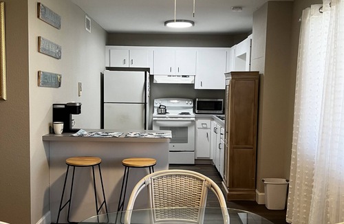 Bradenton Condo | 1 Bedroom Private Bath