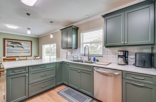 Mid Island House | 1 Block to Shore: Fort Myers Beach Retreat