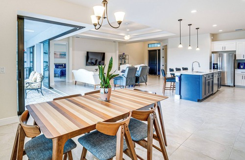 South Gulf Cove House | 10 Mi to Beaches: Modern Retreat in Port Charlotte