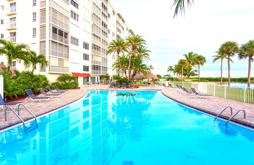 South Island Condo | 112 m² Condo ∙ 2 bedrooms ∙ 4 guests