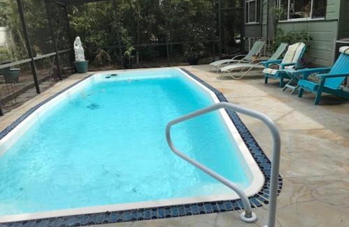St. Petersburg Apartment | 1620 - Short Term Available message Jo-An