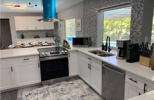 Lochmoor Waterway Estates House | 18 Palms Hideaway