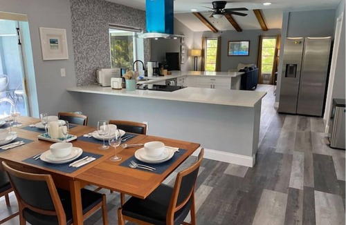 Lochmoor Waterway Estates House | 18 Palms Hideaway
