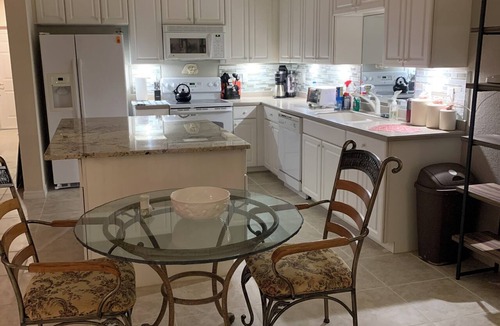 Biggar Condo | 1900 month. Fort Myers. Thru Nov.