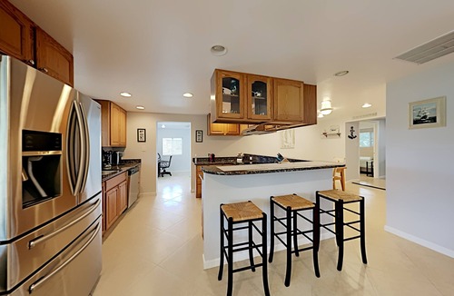 Englewood House | 2.3 miles from Manasota Beach