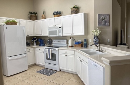 Fort Myers Condo | 2 BED 2 BATH Upstairs Unit on COLONIAL COUNTRY CLUB
