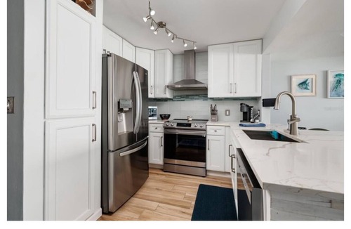 Sand Key Condo | 2-bedroom beach condo, water views in beautiful Sand Key, 4 mins to Clearwater