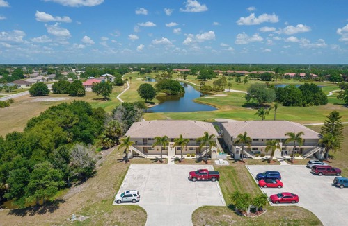 Deep Creek Condo | 2-bedroom condo in beautiful Punta Gorda with cool AC