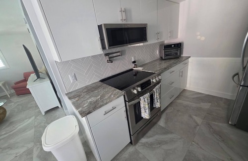 Royal Harbor Condo | 2-bedroom condo on the canal in Royal Harbor,