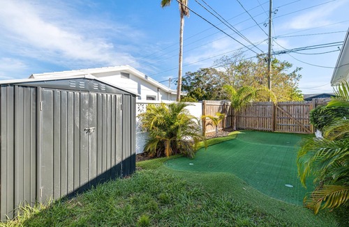 Disston Heights House | 2 Bedroom Modern Home w/large fenced yard near Mall and Beaches.