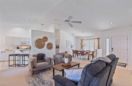 Arlington Park House | 2 Homes 6 Rooms w/Pool (Bay Bliss & Waldemere)