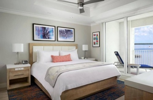 Charlotte Harbor Hotel | 2 Rooms for a Relaxing Charlotte Harbor Retreat Near Warm Mineral Springs