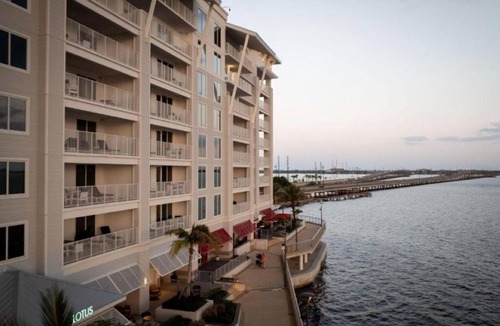 Charlotte Harbor Hotel | 2 Rooms in Pet-Friendly Suite w/Harbor Views & Comfort Near Fisherman's Village
