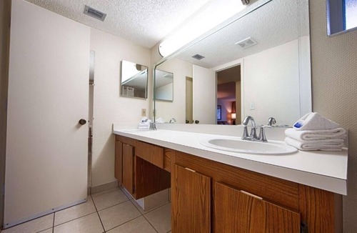 Moorings Hotel | 2 Units | Naples Stay | Near 9th St N Attractions and Shopping Spots
