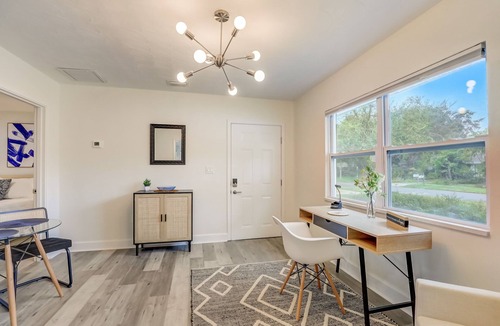 West Bradenton House | 201 Remodeled duplex, Near Anna Maria Island & IMG, Fenced In Yard, Pet Friendly