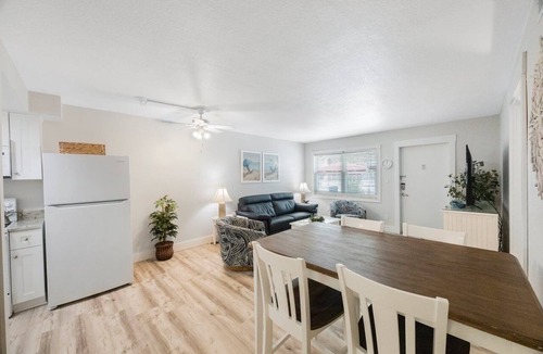 Madeira Beach Condo | 2b 2b Ground Floor Poolside - Surf Song #120