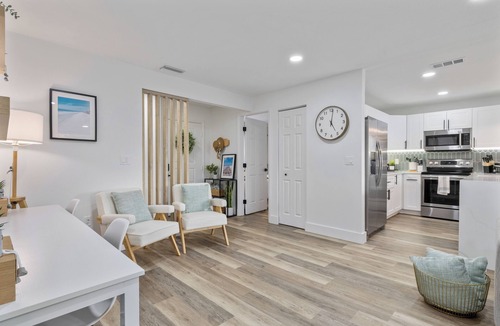 West Bradenton Condo | 3-bedroom condo close to beaches with WiFi, pool and fitness room in Bradenton