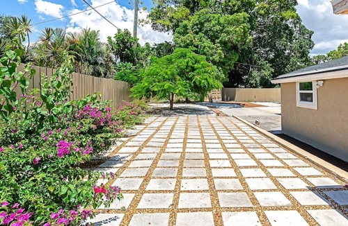 Trailer Estates House | 3-bedroom house in charming Bradenton minutes frm Sarasota and Bradenton beaches