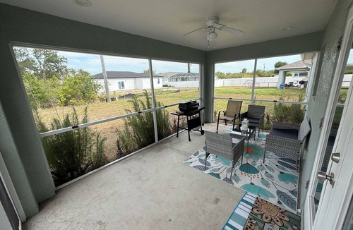 Englewood East House | 3-bedroom house in delightful Englewood with WiFi, AC. Live the dream